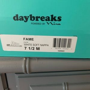 Daybreaks slide sandals